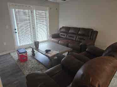 Looking for a Friendly Roommate