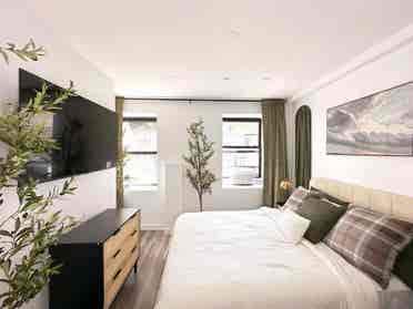 Vanderbilt Ave –