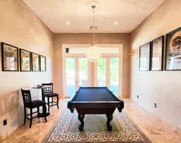 King Size Suite Available!