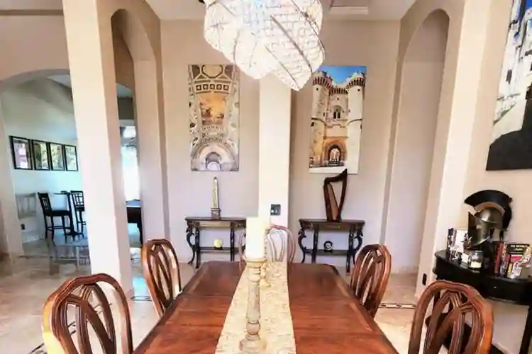 King Size Suite Available!