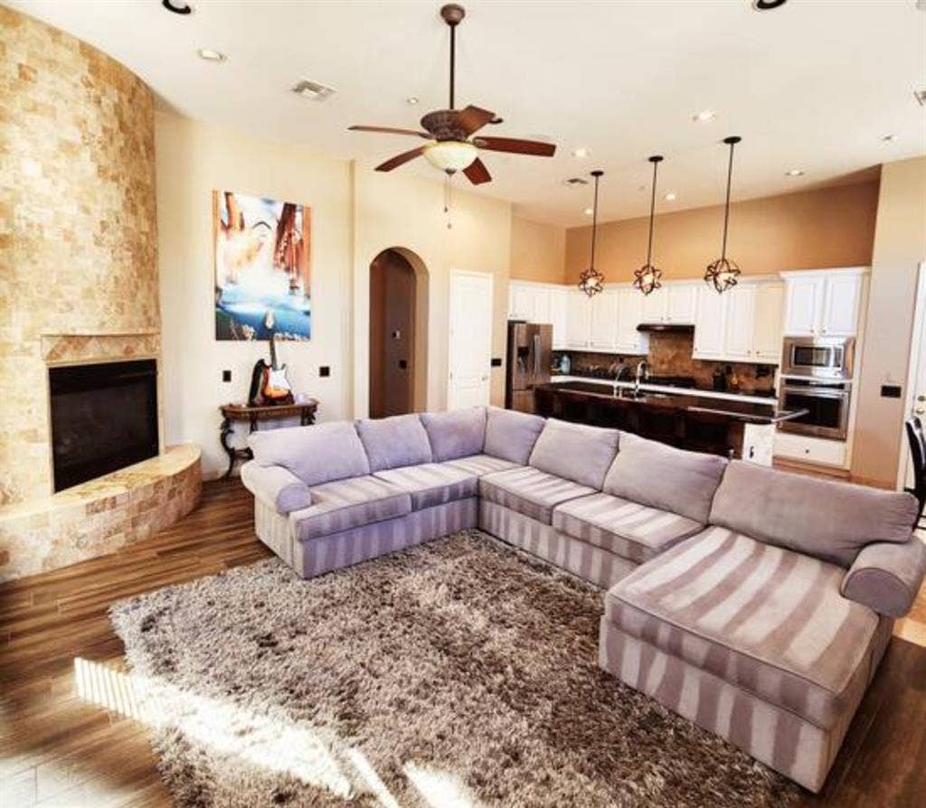 King Size Suite Available!