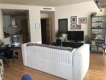 Habitación fresca, muy bien ubicada