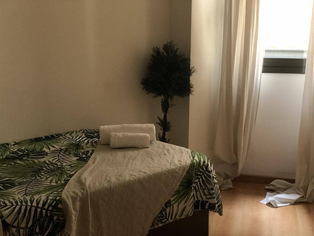 Habitación fresca, muy bien ubicada