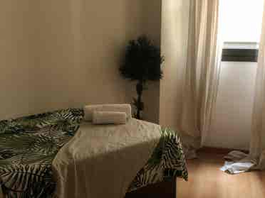Habitación fresca, muy bien ubicada