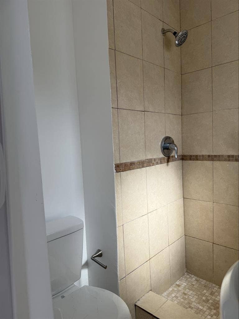Studio private entrance for one ork