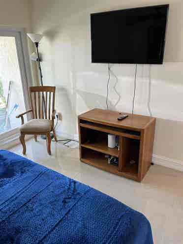 Large Room, Private Entrance,