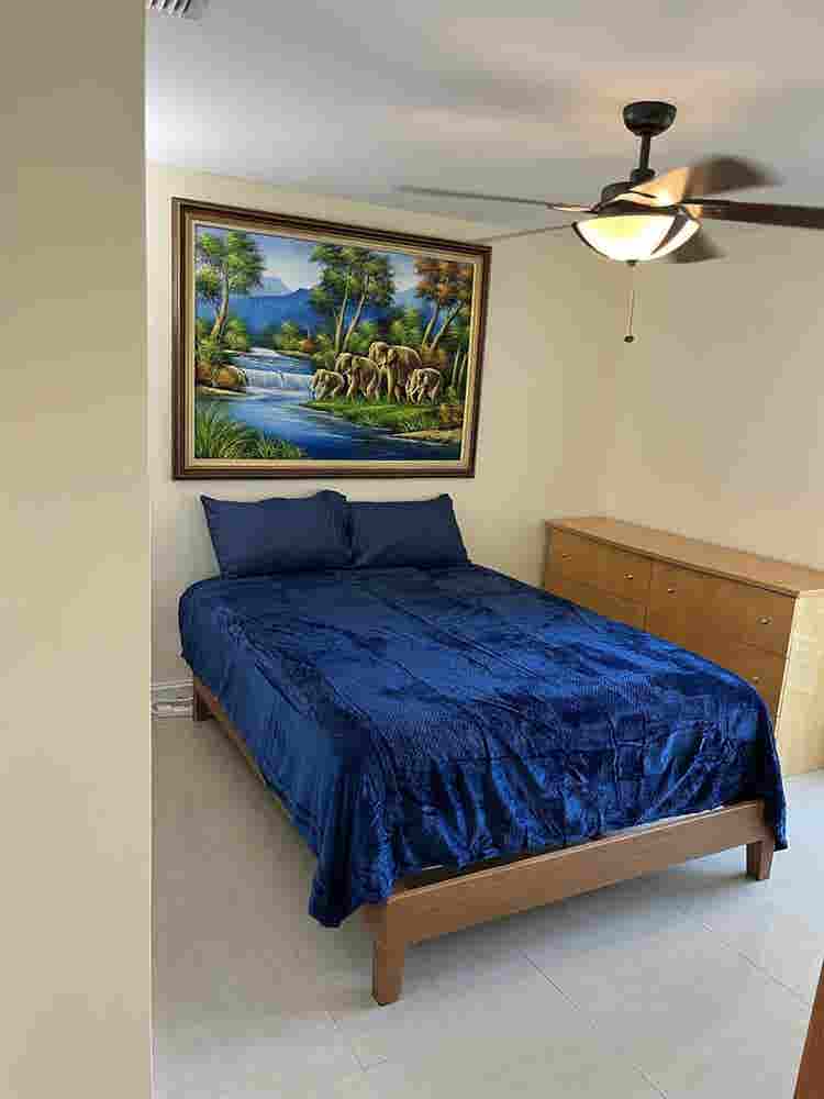 Large Room, Private Entrance,