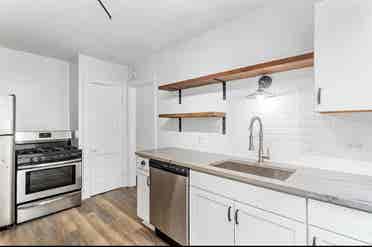 1 Bedroom Available in Lakewook, OH