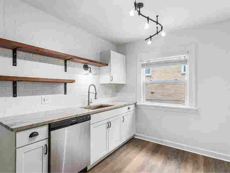 1 Bedroom Available in Lakewook, OH