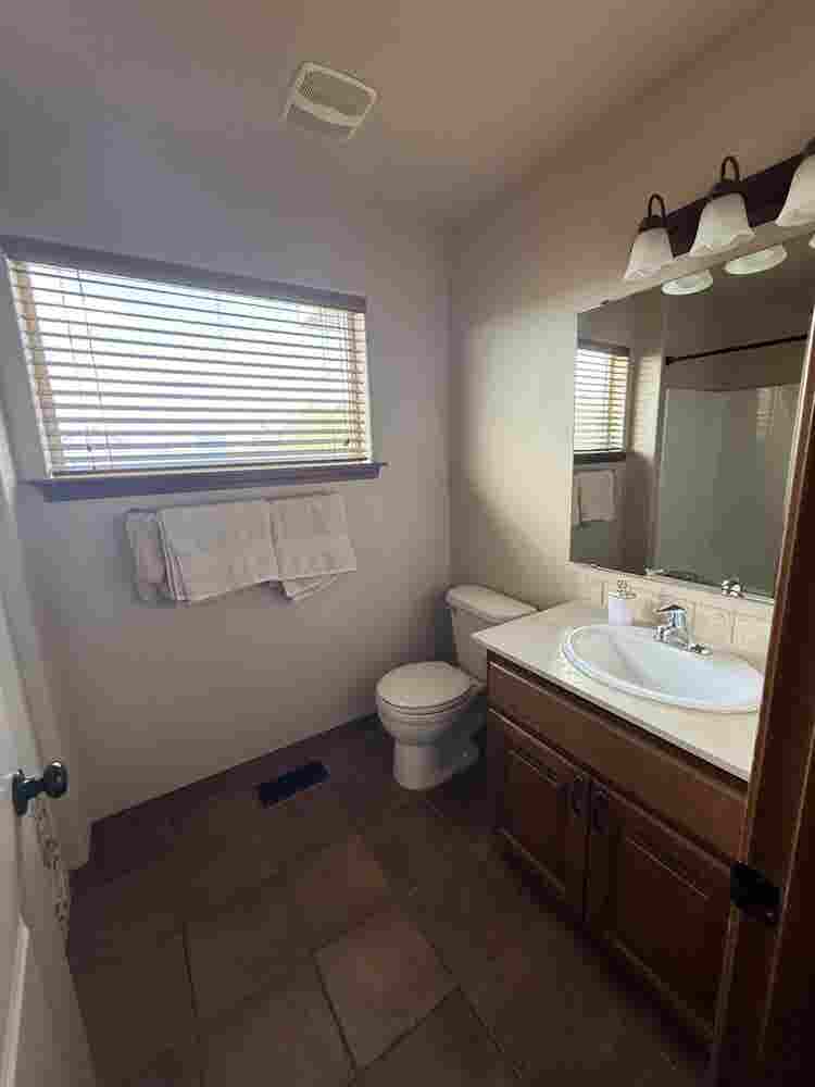 4 bedroom house with 3 bathrooms