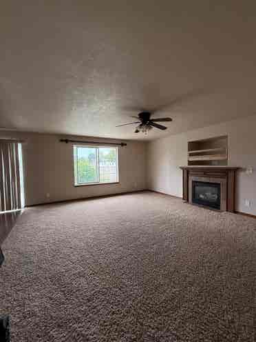 4 bedroom house with 3 bathrooms
