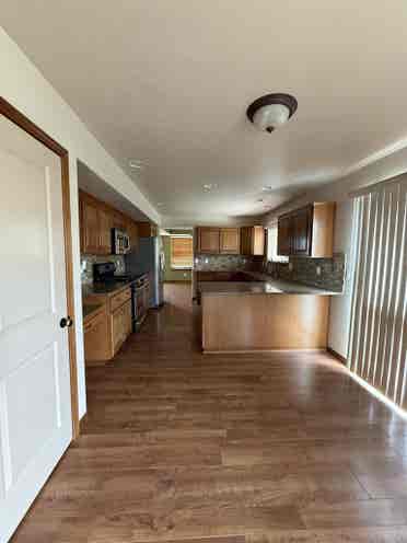 4 bedroom house with 3 bathrooms