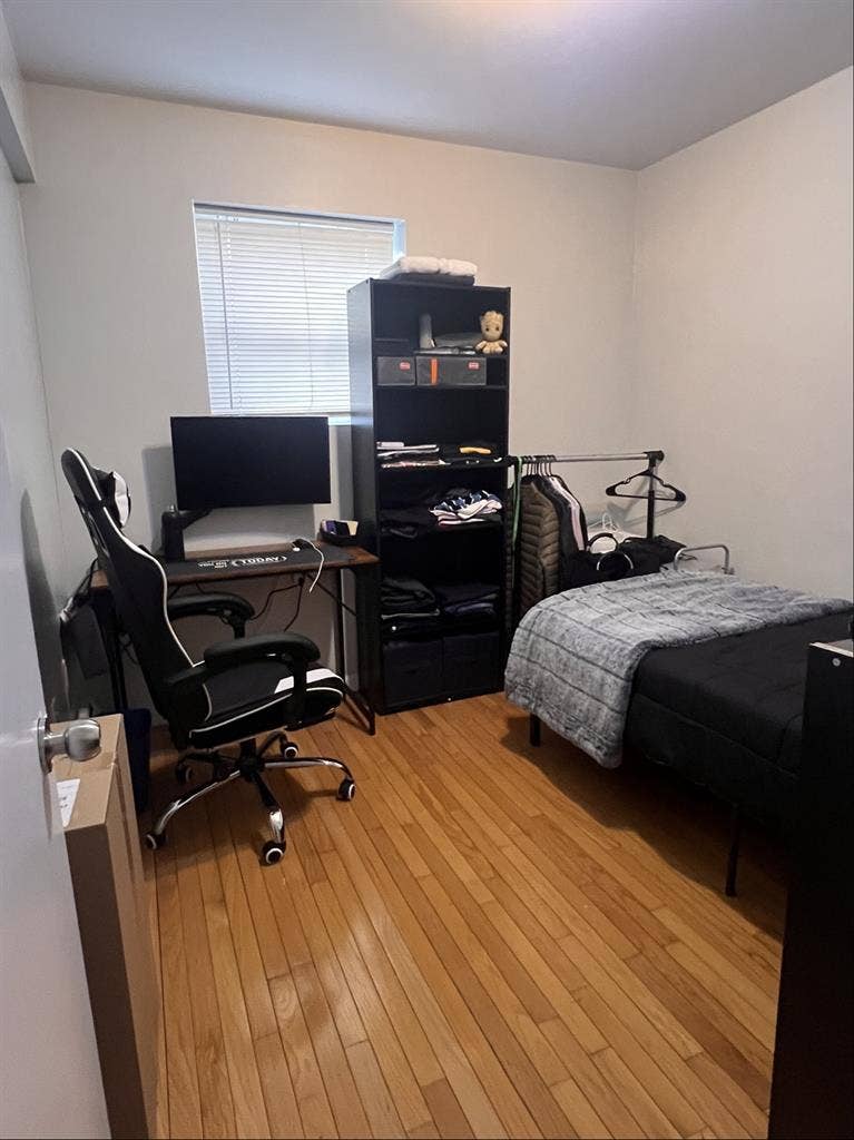 Furnished room in Beiarwood- Queens