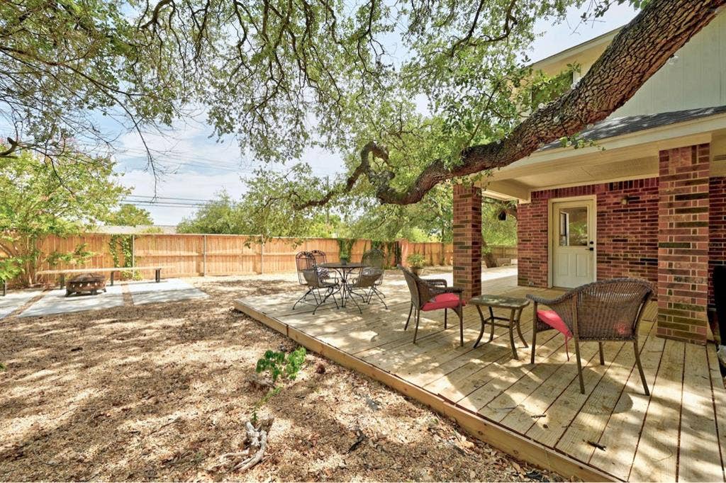 Newly renovated home, amenities!