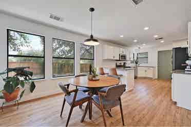 Newly renovated home, amenities!