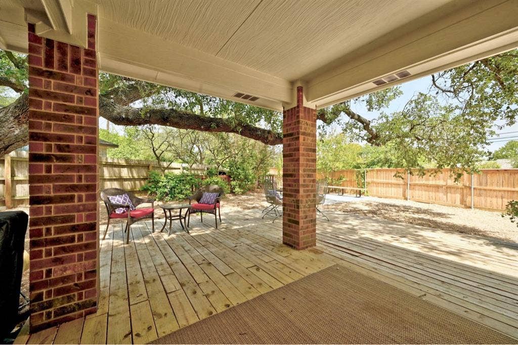 Newly renovated home, amenities!