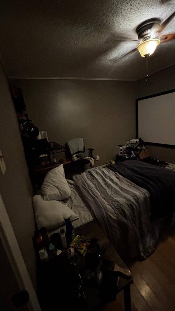 Room for rent, unfurnished, $