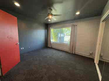 2 Private Rooms 4 U in Modern Home!