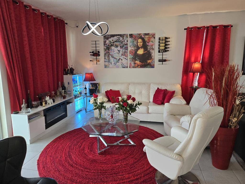 Luxurious shared space new home