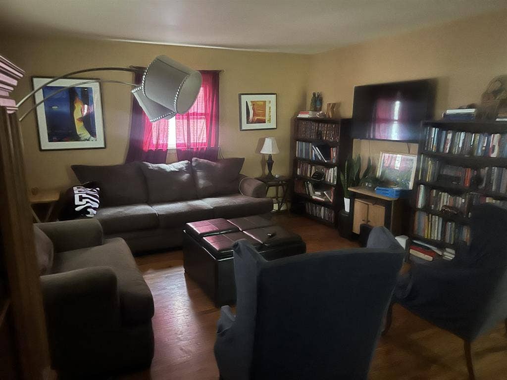 Large PK Room – All Utilities Incl.