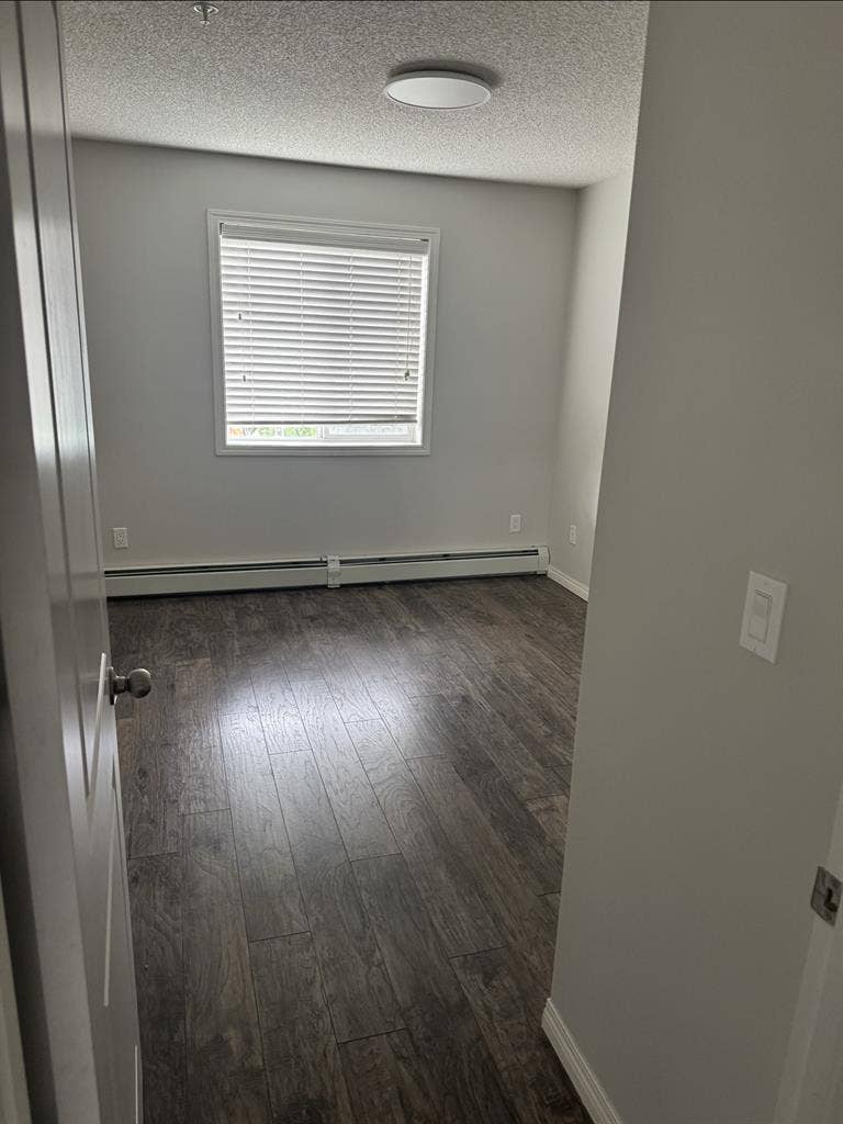 Looking for roommate!