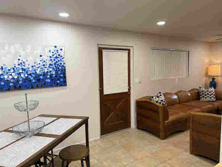 Furnished room THIRTEENTHmonthFREE!