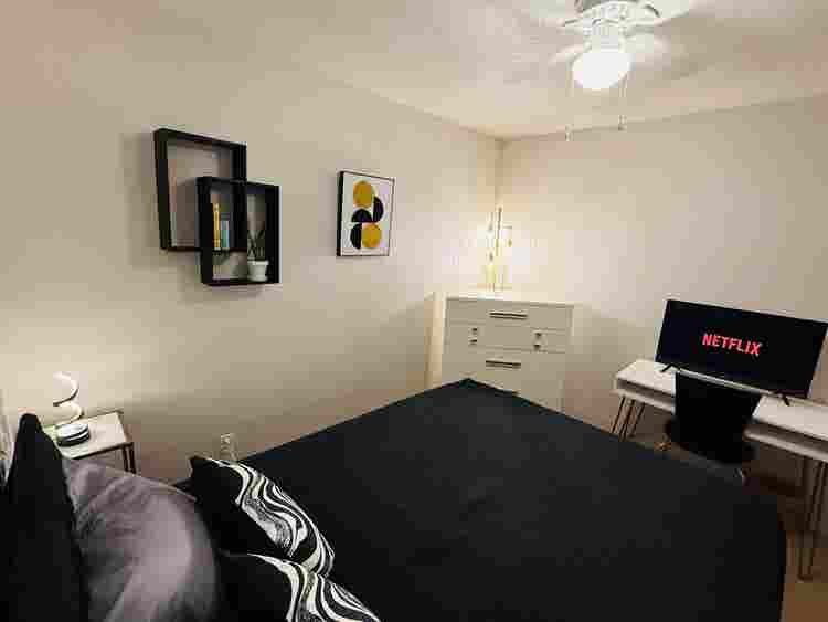 Furnished room THIRTEENTHmonthFREE!