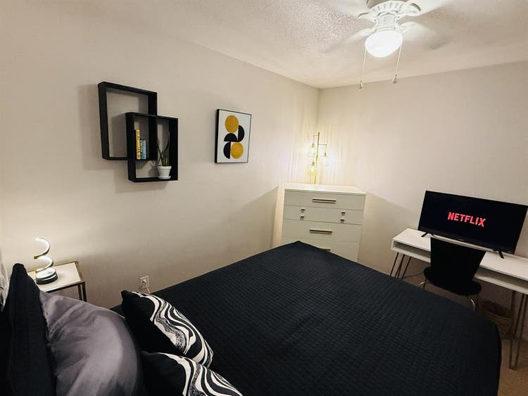 Furnished room THIRTEENTHmonthFREE!