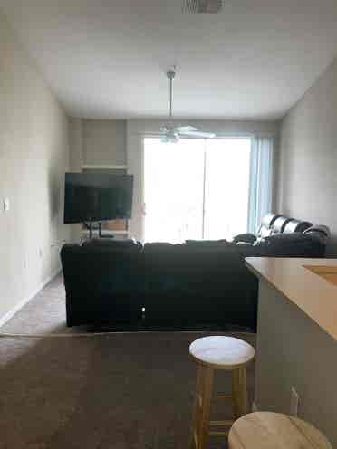 Private Bedroom, Shared Bathroom