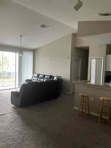 Private Bedroom, Shared Bathroom