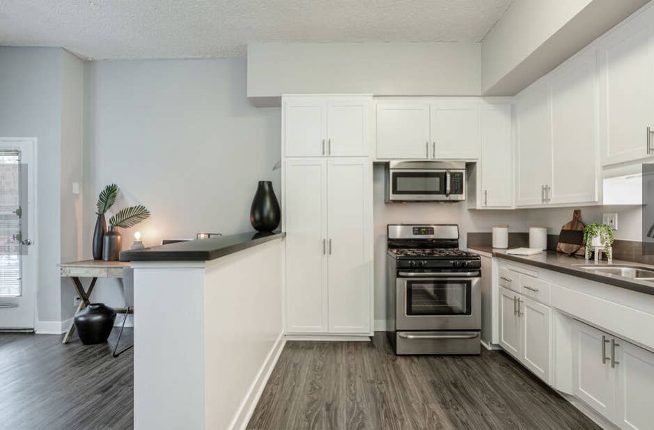 Subletting 1 Bedroom for Girls
