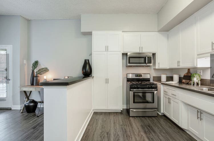 Subletting 1 Bedroom for Girls