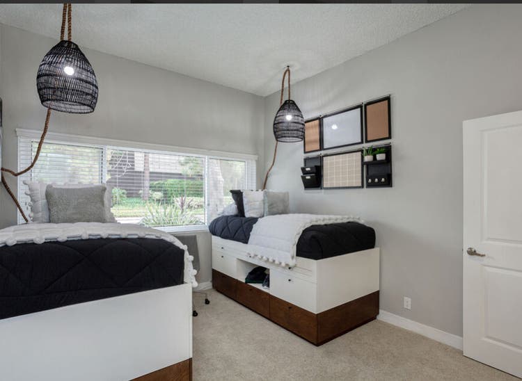Subletting 1 Bedroom for Girls