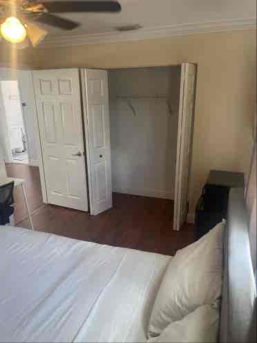 Room for rent in coconut creek