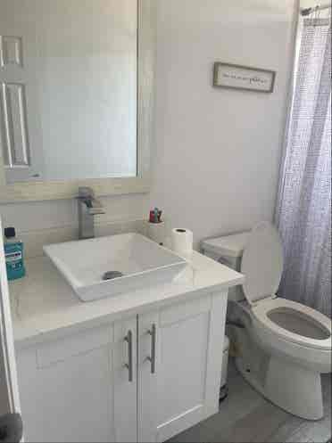 Room for rent  in coconut creek