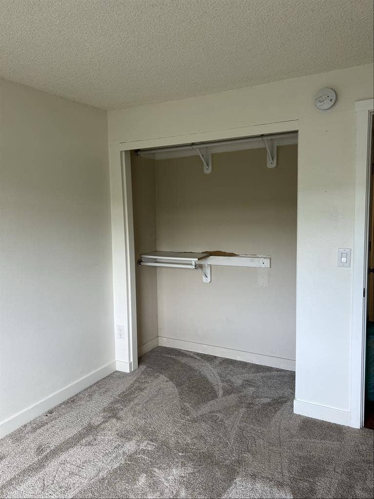 Room for rent in Oregon City!