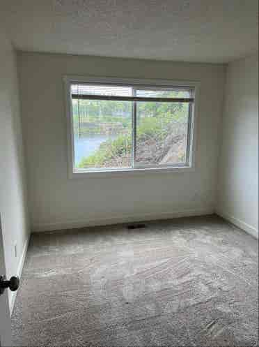 Room for rent in Oregon City!