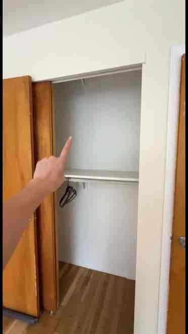 Looking for roommate