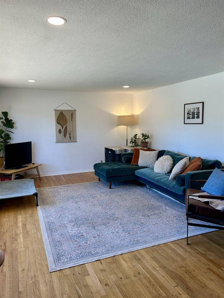 Unfurnished room for rent