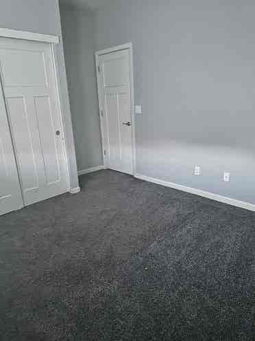 Unfurnished room for rent