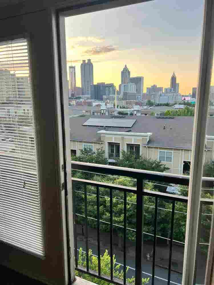 Looking for 2 female roommates!!