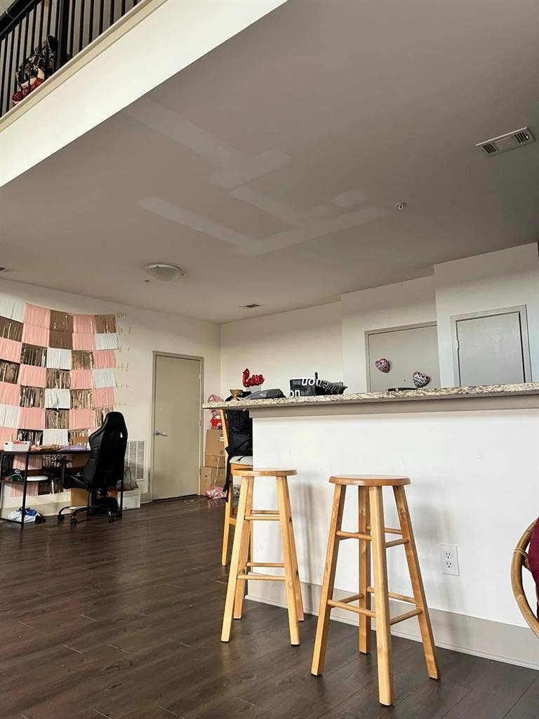 Looking for 2 female roommates!!
