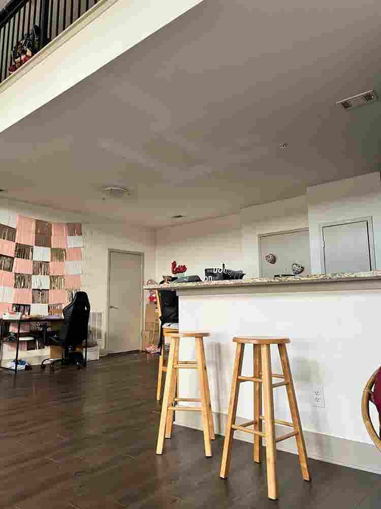 Looking for 2 female roommates!!