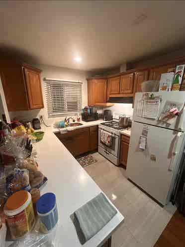 Room for rent in Koreatown