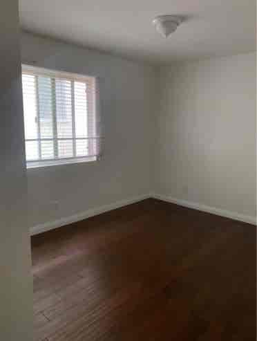 Room for rent in Koreatown