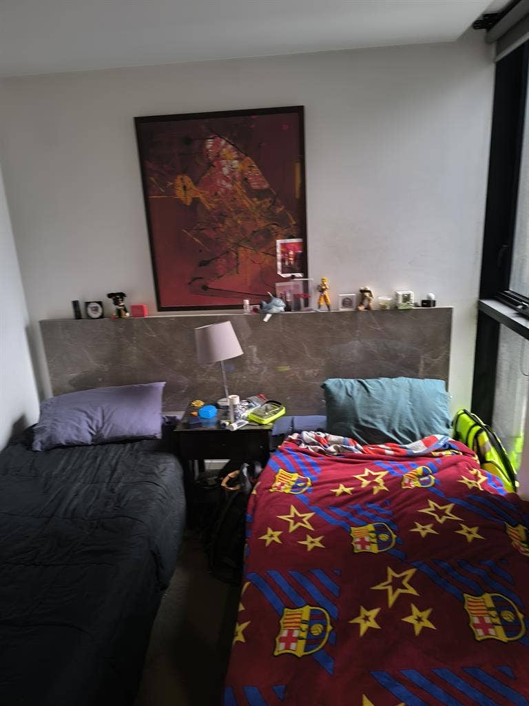 Sharedroom available
