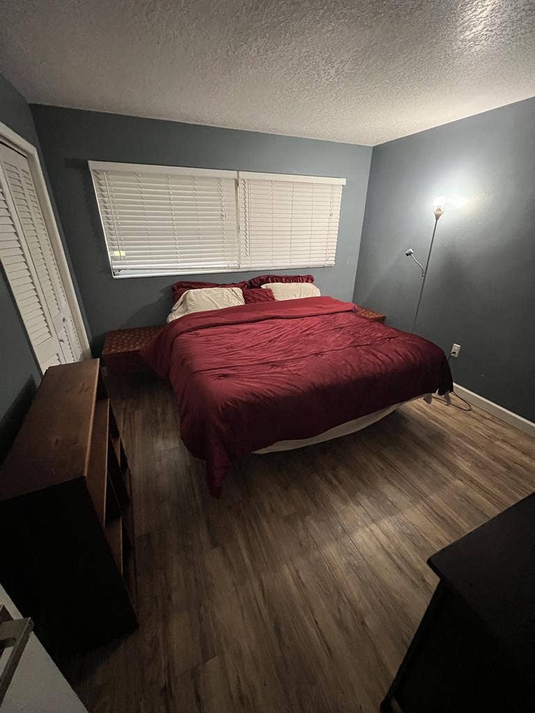 Furnished room for rent