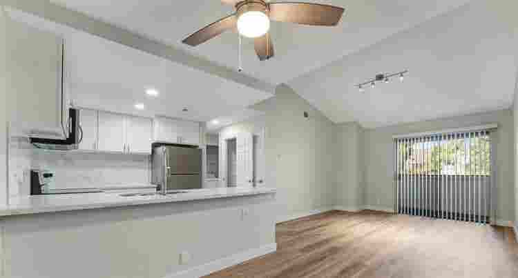 Sublease   bathroom apt