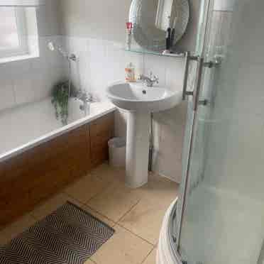 Sunny Room - Twickenham