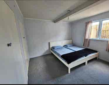 Room for rent in sharing